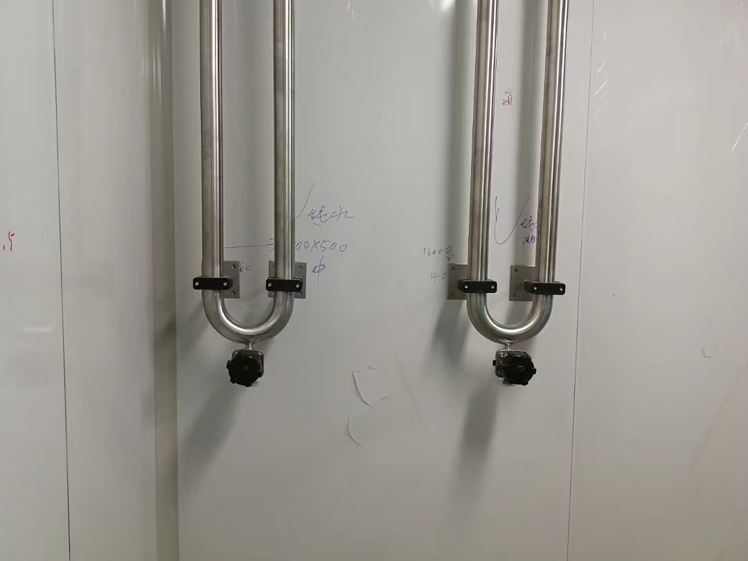 �������ҽҩ���޹�˾�½�����Һ��������ྻ�ܵ����̰�װ